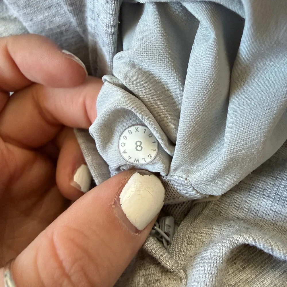 Lululemon gather up jacket size 8 - Picture 6 of 6